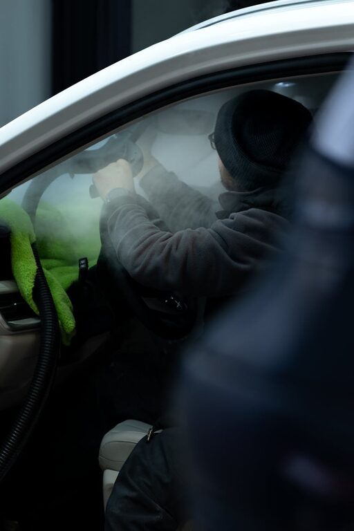 How to Keep Your Car Organized and Clean Every Day